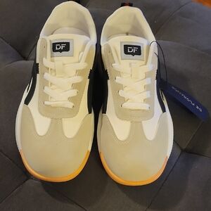DF Women's White and Tan Sneakers